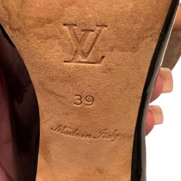 Louis Vuitton Black Patent Leather D'orsay Size 39. - Picture 6 of 7